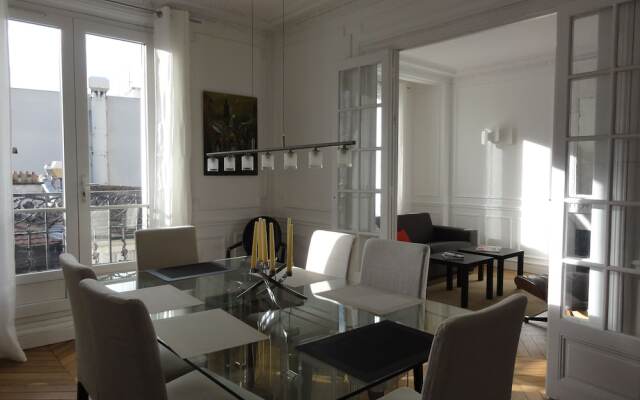 Paris Authentic Appartements Tour Eiffel