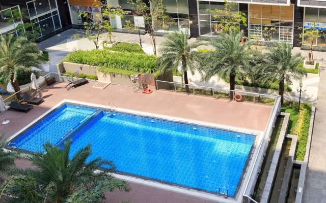 Le Hieu Apartment at Sky Center