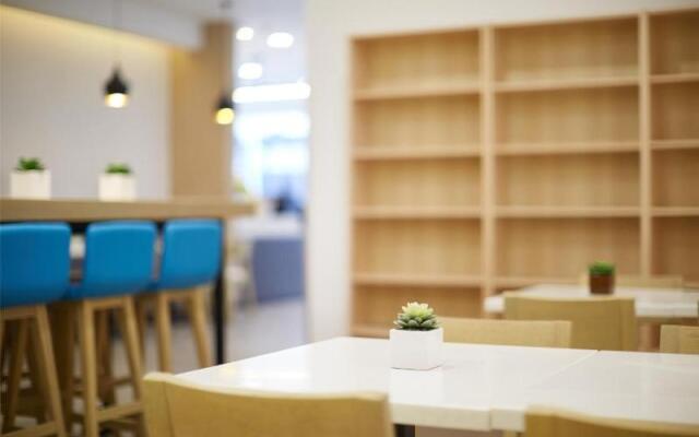 Ji Hotel Hangzhou Zhuantang Academy of Fine Arts