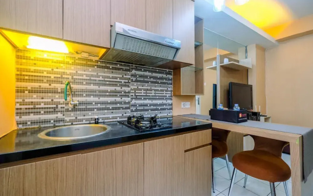 Strategic and Homey 1BR Kalibata City Apartment