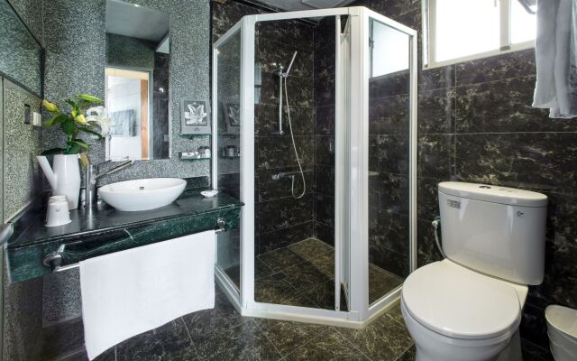 CHECK inn Express Taichung Fengchia
