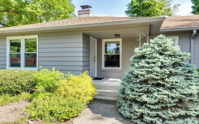 Tree-lined Indianapolis Home ~ 10 Mi to Downtown!