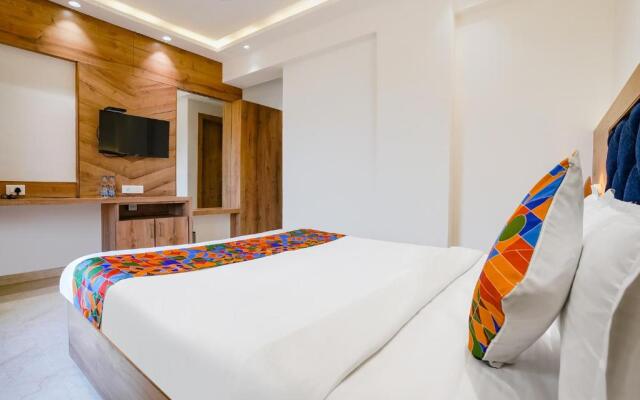 FabHotel Pancharatna Regency