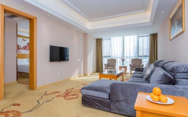 Vienna Hotel Hubei Xiangyang Tanxi Road