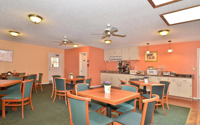 Quality Inn near Manatee Springs State Park