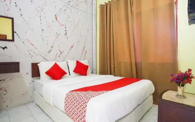 Hotel O Captain Hotel Cafe & Bistro