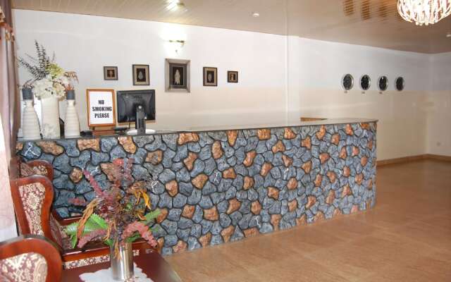 Luxe Suites Hotel