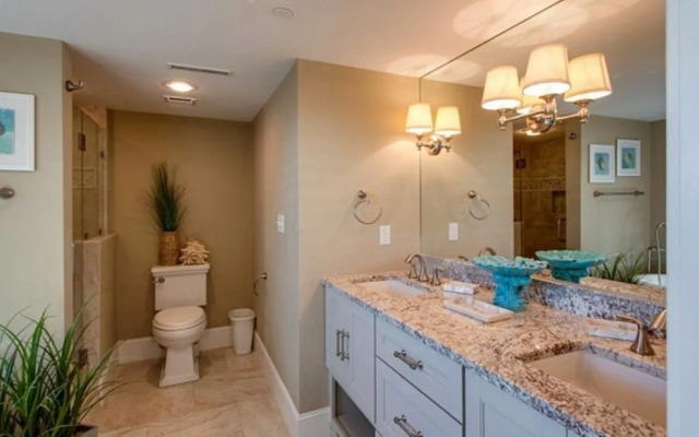 1206 Villamare Villas by RedAwning