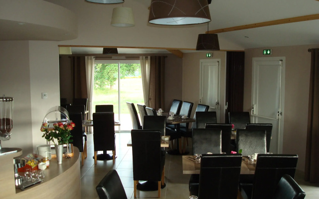 Brit Hotel Confort Azur Cholet Nord