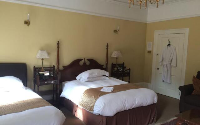 Harmondsworth Hall Guest House Heathrow