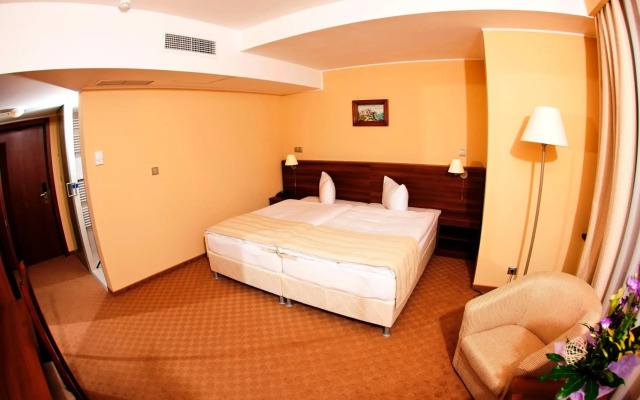 Grand Hotel