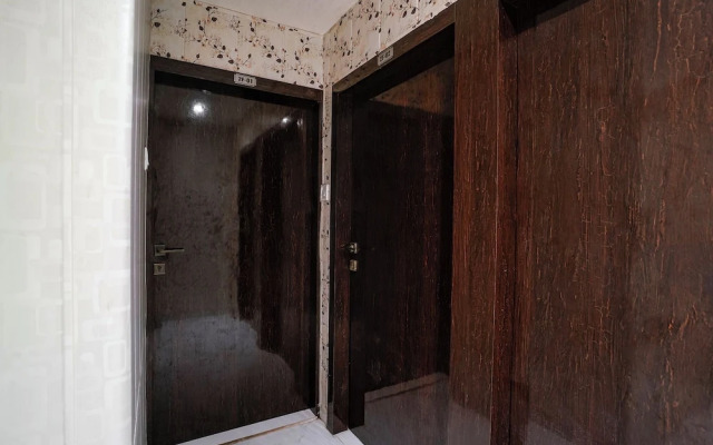 Fabhotel Hans Residency