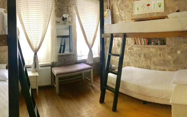MaSaLa Hotel & Artist Residence