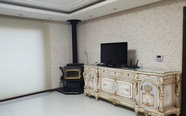 Hongcheon Bohemian Pension
