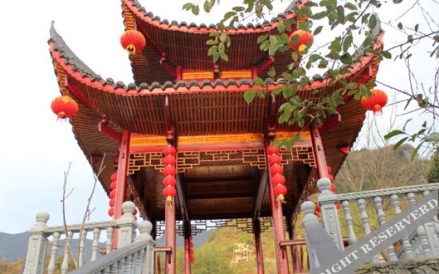 Xinnong Court Hotel
