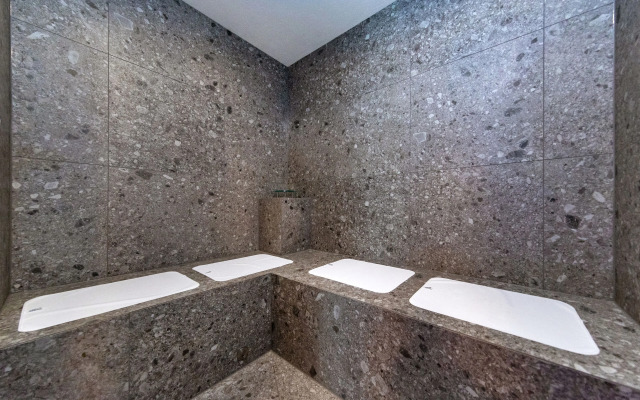 Emma Deluxe Aparthotel