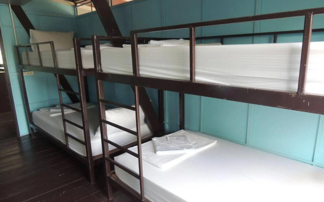 Khao Lak Highway Inn
