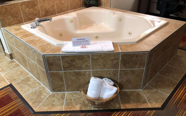 Best Western Lakewood Inn