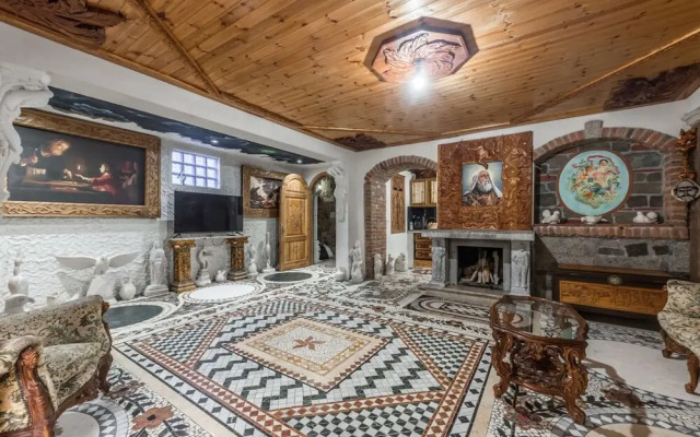 Kanuni - Authentic Albanian House