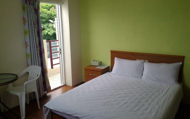 Caitlyn Hostel