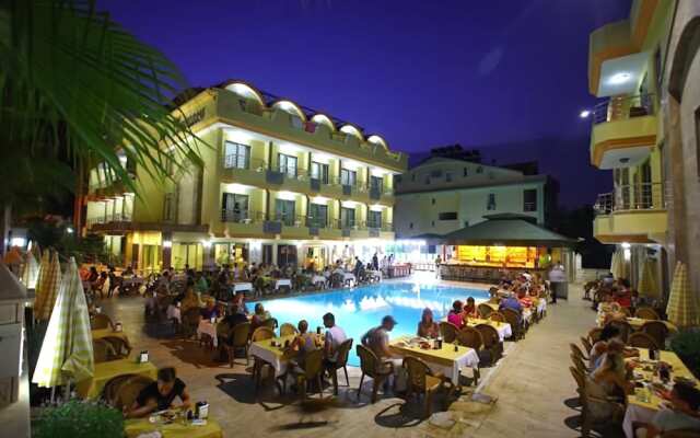Elamir Grand Lukullus Hotel