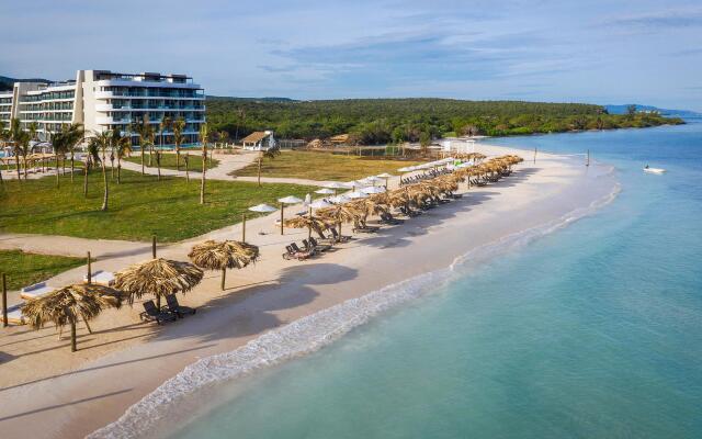 Ocean Coral Spring - All Inclusive