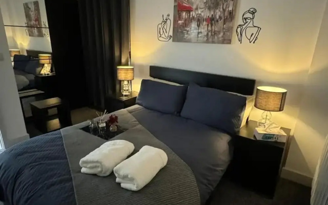 1 Bed-sleeps 4-town Centre-10 min to Ascot- Pets