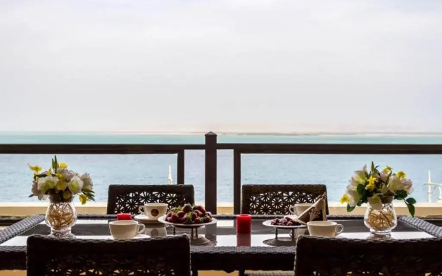 Serenity The View Golden Residence