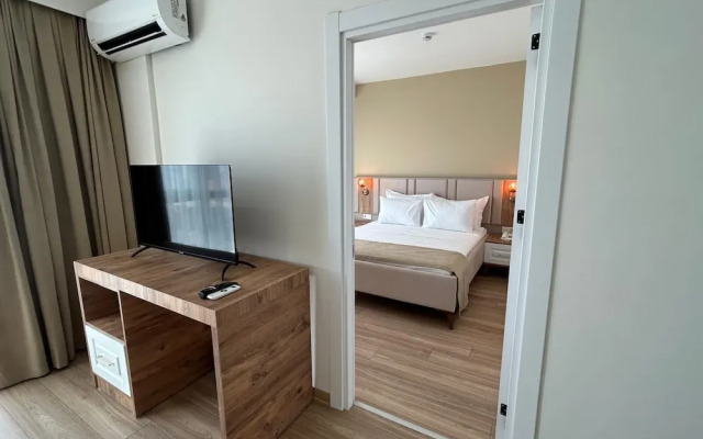 Petra Port Hotel