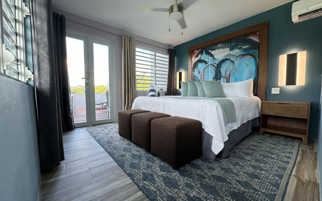 Old Crow Hotel and Suites