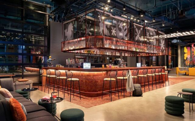 Moxy Oakland Downtown, A Marriott Hotel