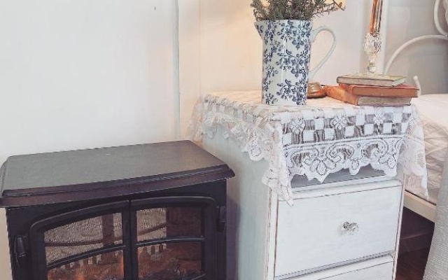Thistle and Pine Cottage Farmstay – Guest Rooms – Tauranga