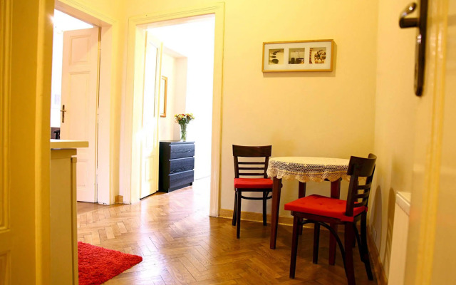 Gołębia 8 Residence