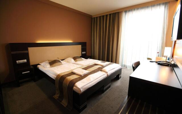 Hotel Dolphin