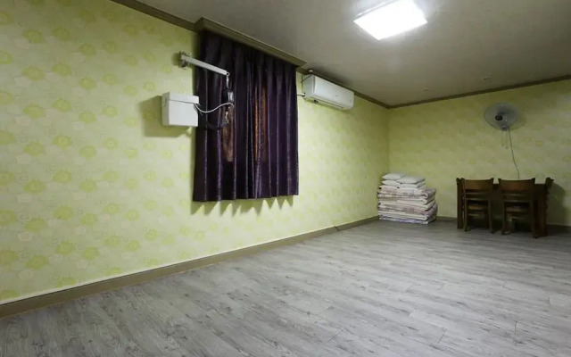 Boryeong (Daecheon) Gyeongdong Motel