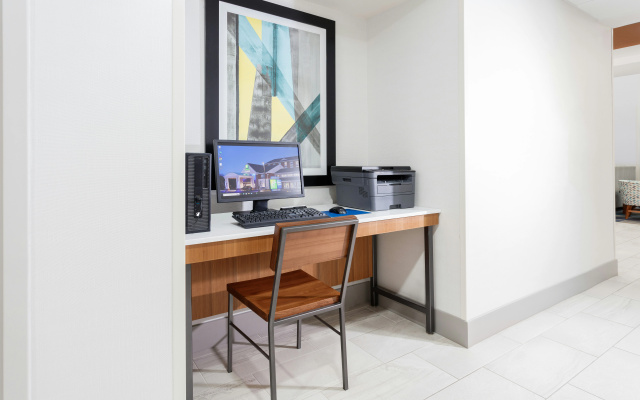Holiday Inn Express & Suites Williamsburg by IHG