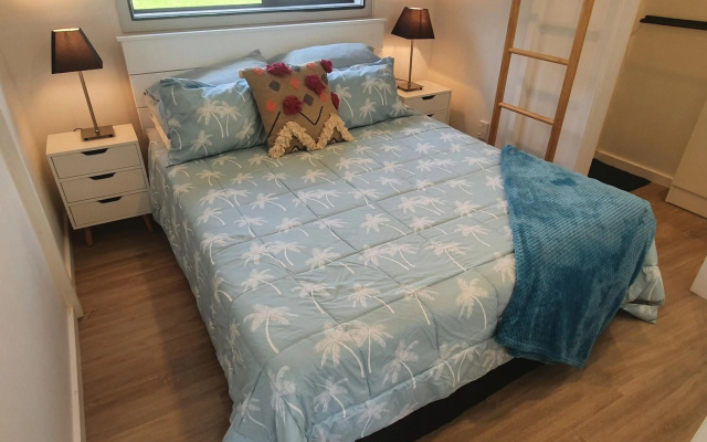 Red Beach Garden Cottage – Guest Rooms – Hibiscus Coast