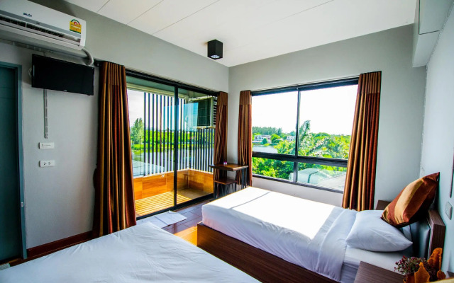 Na Siri Lakeview