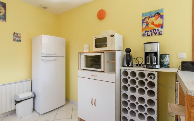 Lovely Holiday Home With Private Garden in Normandy