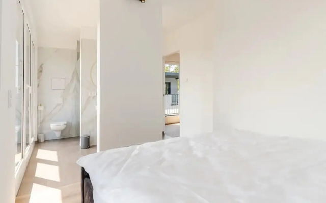 THE WOS Apartments