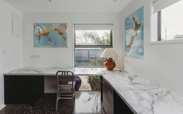 Desirable On Devon - Central City