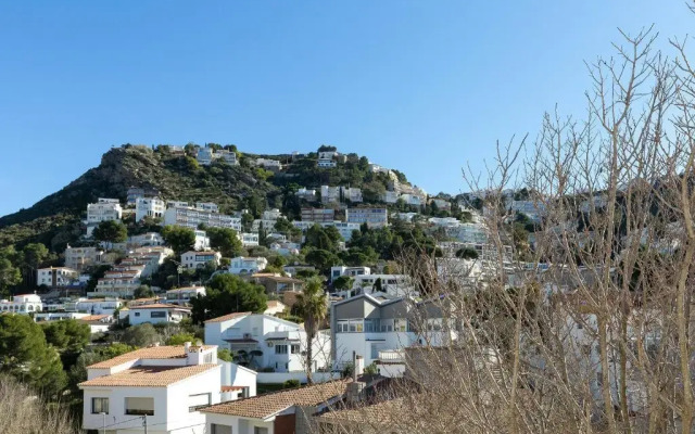 V008 - ESTRELLA DE RELJA - Roses