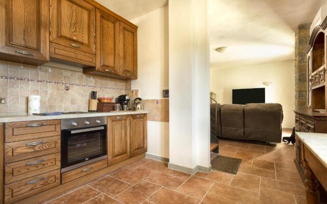 Villa Viktoria & Andras