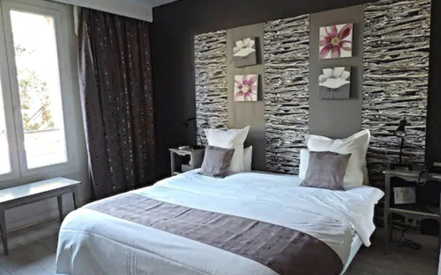 Les Aubuns Country Hôtel