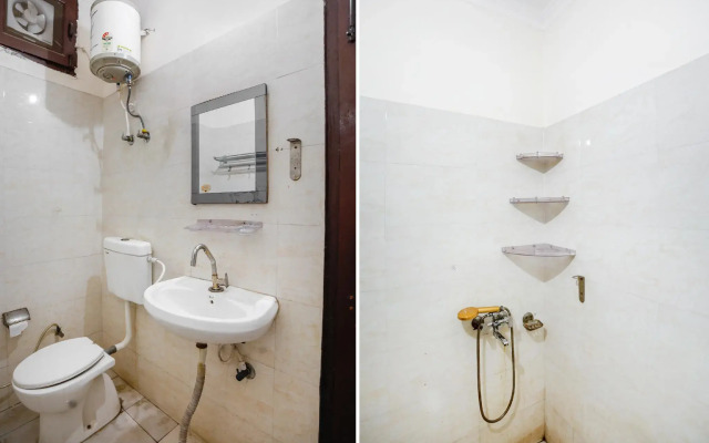 Oyo 71053 Av Residency