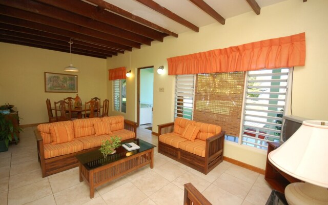 Miramar Villas, 6br by Jamaican Treasures