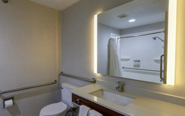 Holiday Inn Express Hotel & Suites Shelbyville Indianapolis by IHG