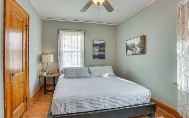 Pet-friendly Omaha Vacation Rental With Deck!