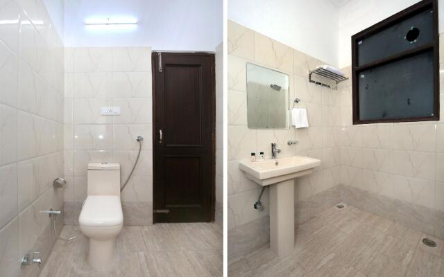 OYO 9922 Rishi & Kunal Guest House