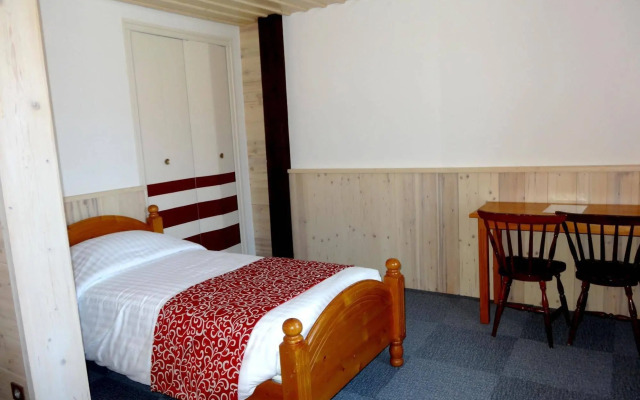 Logis Hôtel les Sapins